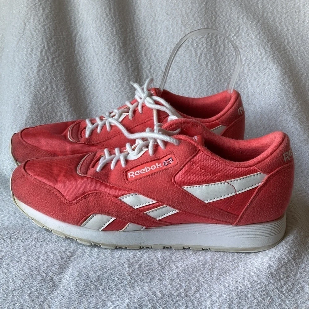 Reebok Classic Coral/white sneakers Size 7